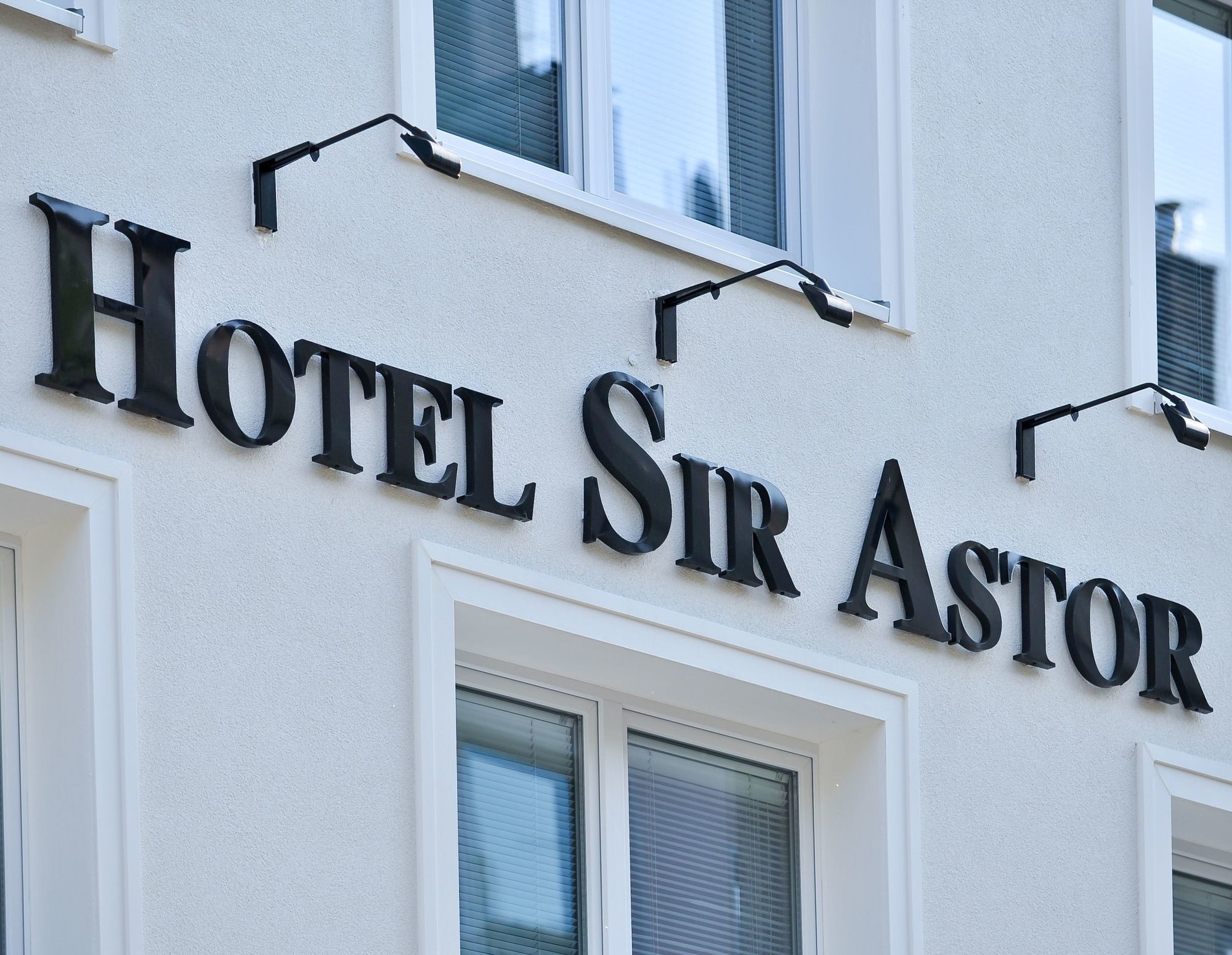 Hotel Sir & Lady Astor Dusseldorf Exterior photo